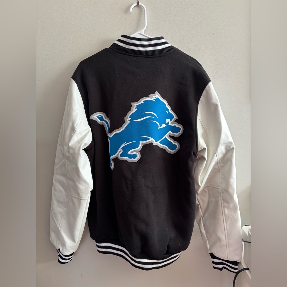 Detroit Lions Bomber Jacket Size Large - Picture 3 of 10